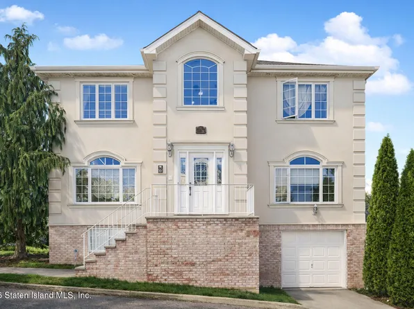 90 Latourette St, Staten Island, NY 10309