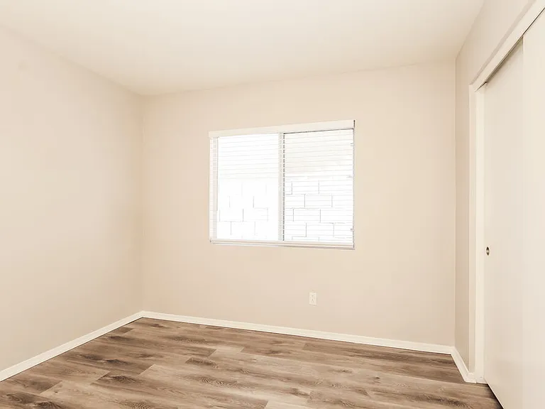 11591 W Hubbell St — Photo 13