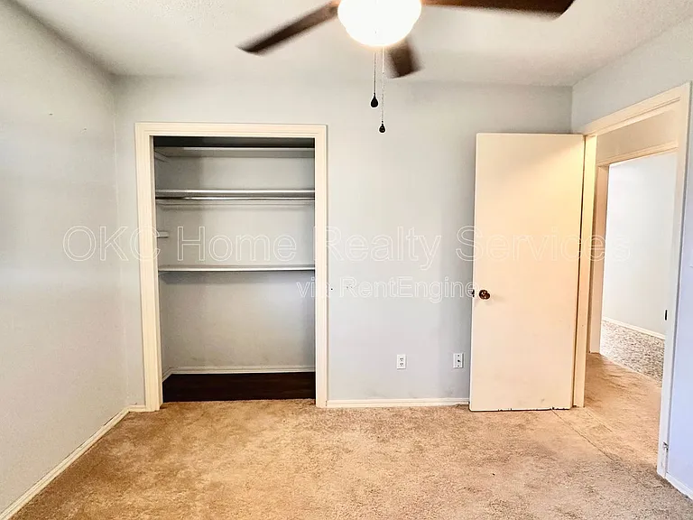 12109 Camelot Dr — Photo 28