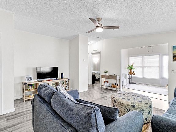 3rd image of 7551 Chasta Rd