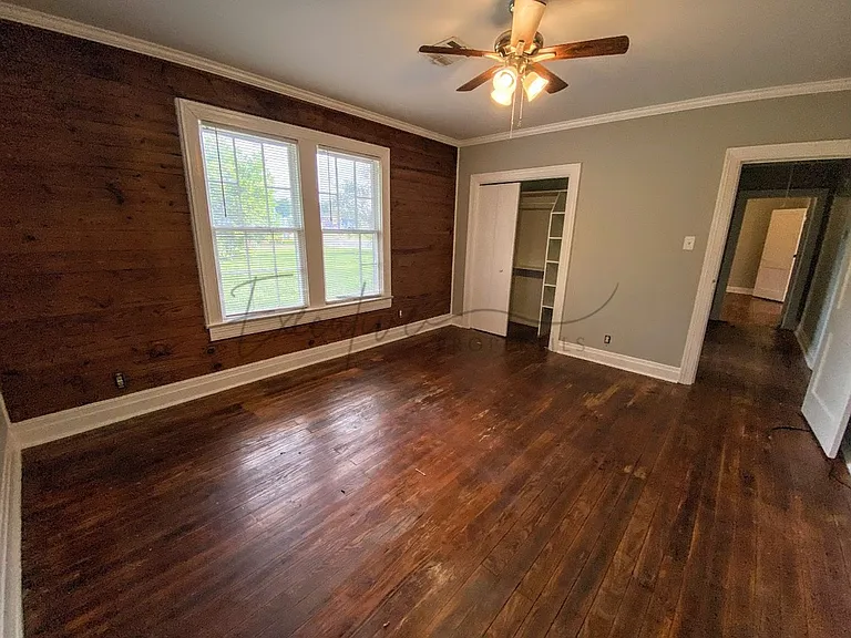633 Enterprise Blvd — Photo 16