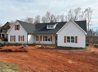 128 Arrendal Ct, Mocksville, NC 27028