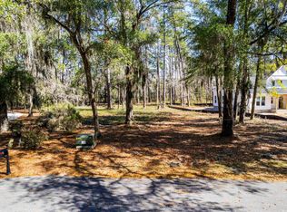 16 Cabaniss Ln, Pawleys Island, SC 29585