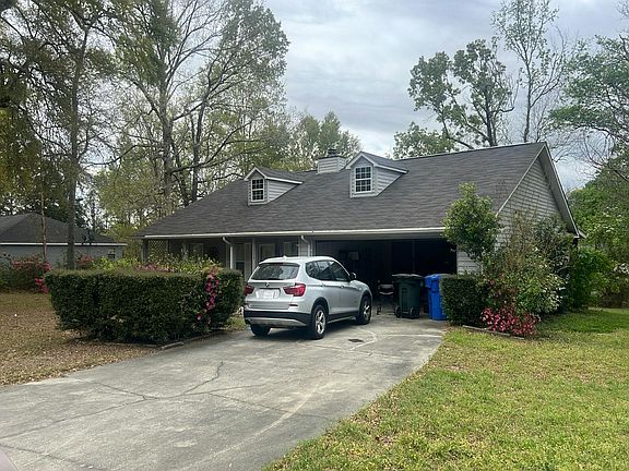 2nd image of 112 Camelot Dr