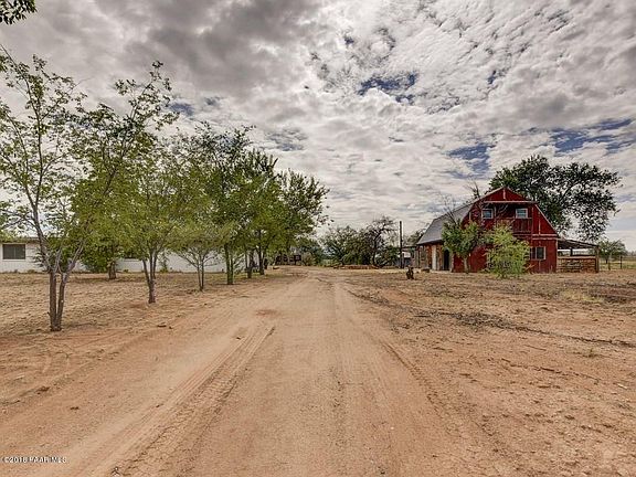 5th image of 205 Heidi Ln