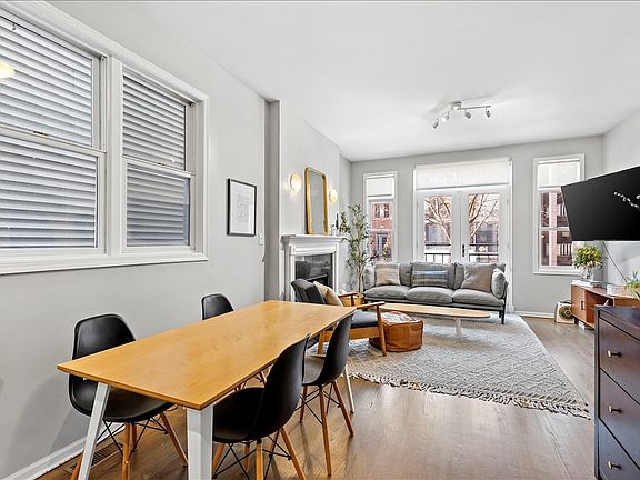 2nd image of 2913 N Damen Ave #1