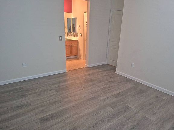 5th image of 308 Borden Rd