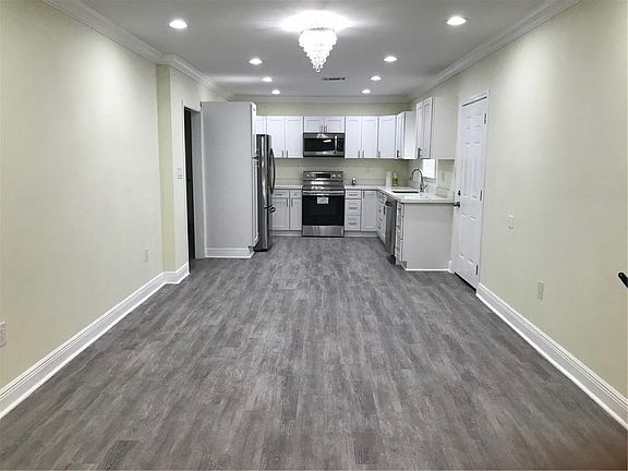2nd image of 2518 Law St
