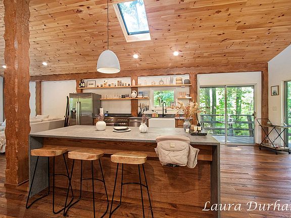 4th image of 6480 Island Lake Rd