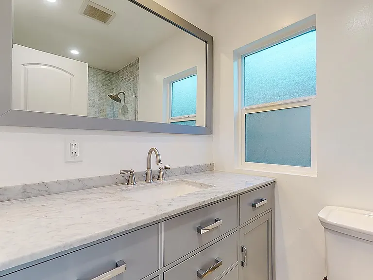 363 Huntley Dr — Photo 22
