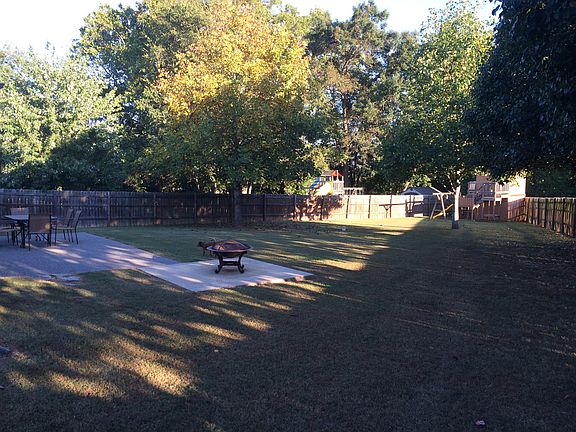 3rd image of 444 Plantation Blvd
