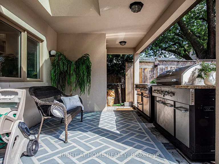 316 Churchill Ave — Photo 43