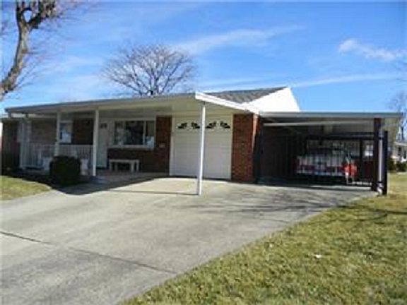 2nd image of 690 Granville Pl