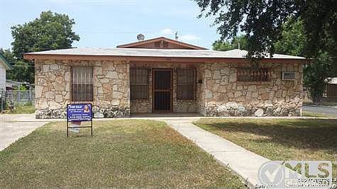 1st image of 203 Pletz Dr