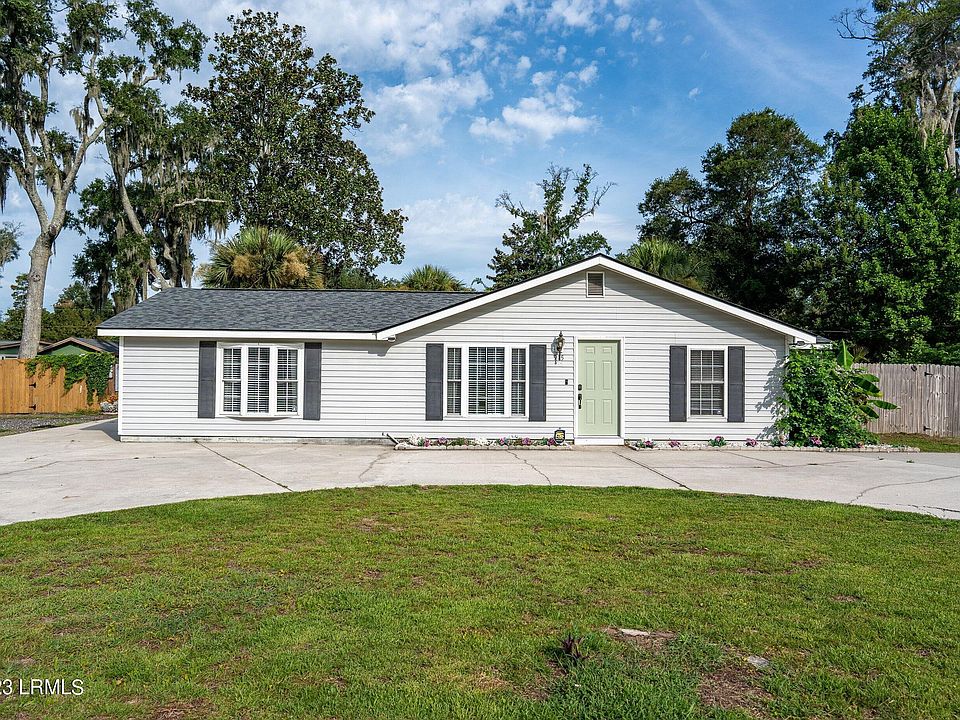 1st image of 915 Belleview Circle W
