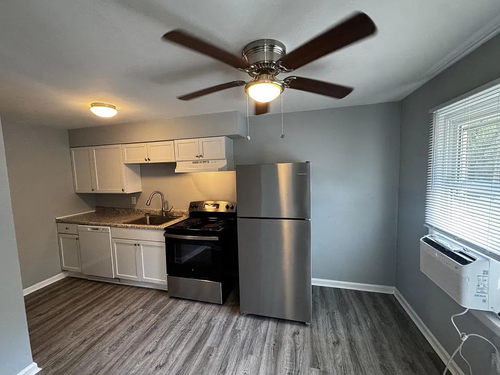2085 Cosmos Rd — Photo 1