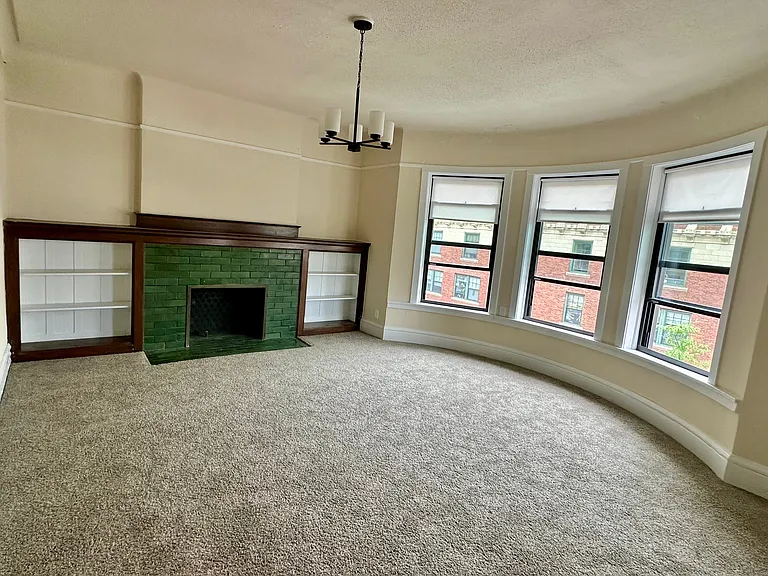 1008 W Argyle St #3E — Photo 1