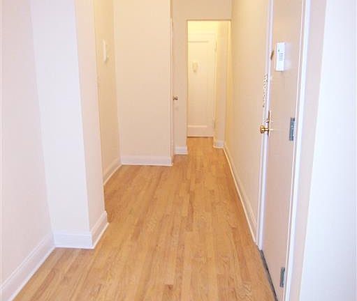 2nd image of 170 W 73rd St APT 4B1