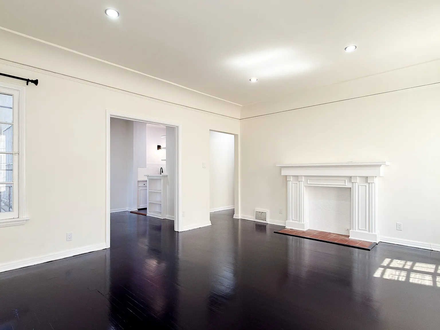 Just Updated 1,100 Sq Ft 2 Bed / 1 Bath with Deco Fireplace + Garage Parking — Photo 3