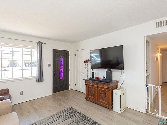 5th image of 413 S Chamisal Ave