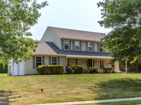 949 Scarlet Oak Dr, Chalfont, PA 18914