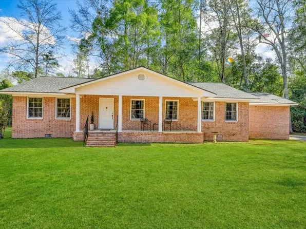 107 Roundcrest Dr, Thomasville, GA 31792