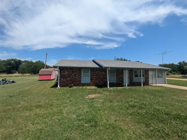 525 S Hodge St, Maud, OK 74854