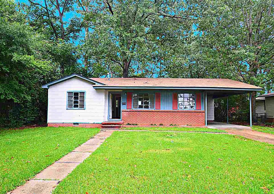 1st image of 224 Oak Park Dr
