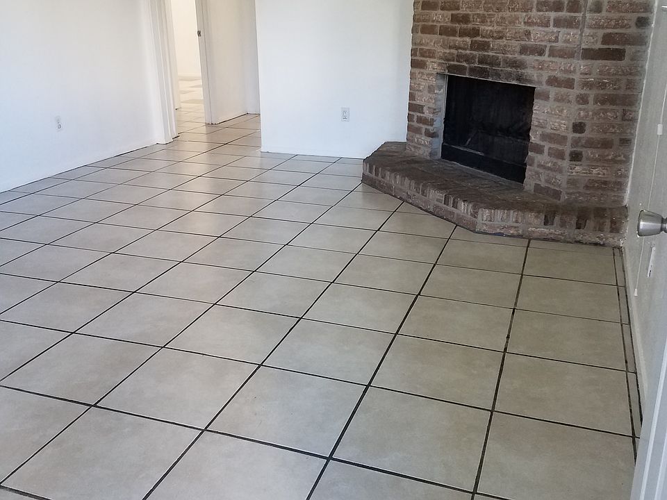 1st image of 709 Lariat Ln