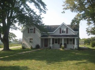 380 Thornburg Bnd, Irvine, KY 40336