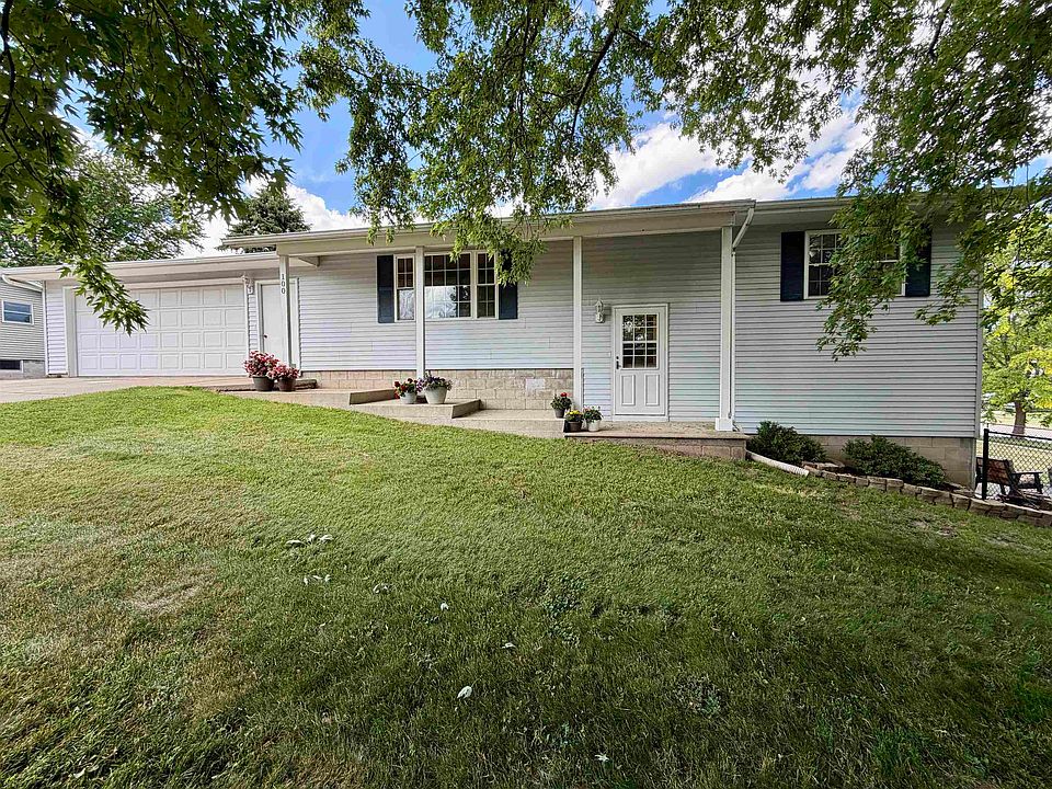 1st image of 100 Fern Dr