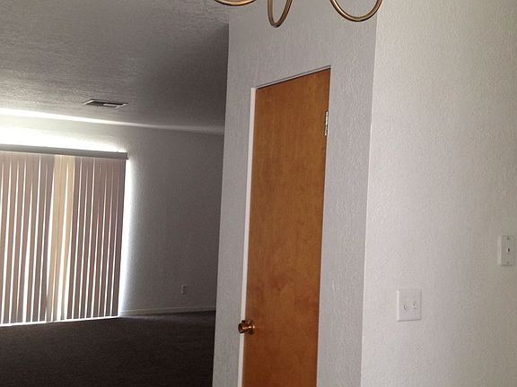 3rd image of 2639 Jamaica Blvd S APT 3
