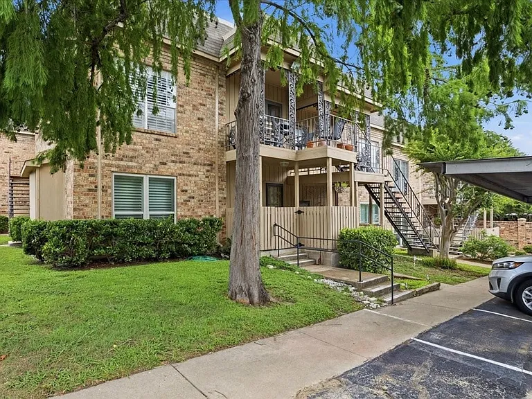 4345 Bellaire Dr S #235S — Photo 1