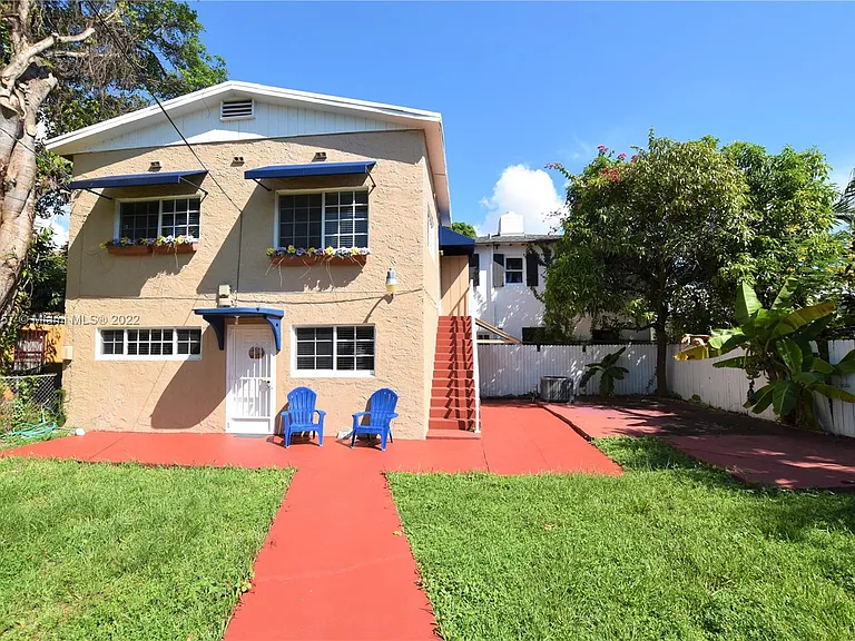 2615 SW 20th St — Photo 3