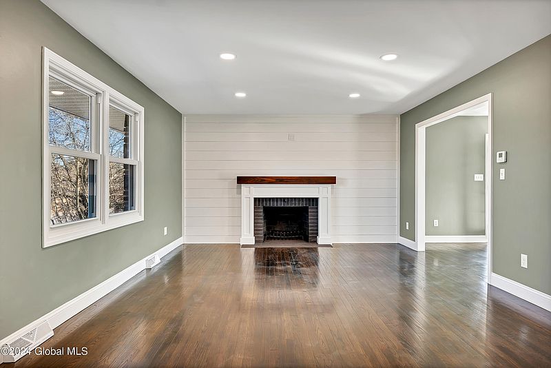 2nd image of 6231 Hawes Road