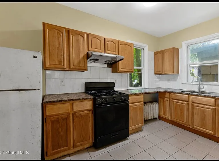 345 Myrtle Ave #2 — Photo 5