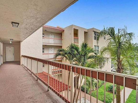 2nd image of 9451 Evergreen Pl APT 406