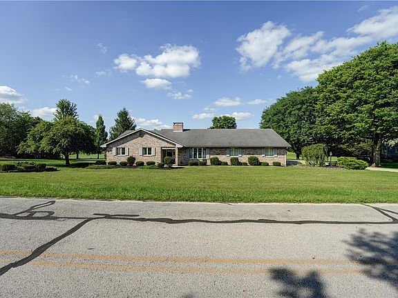 2nd image of 6468 Country Club Dr