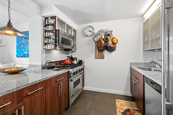 Rented by Douglas Elliman | media 7