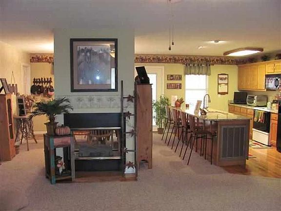 3rd image of 2355 Rosemeade Dr
