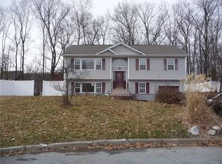 54 Dogwood Dr, Middletown, NY 10940