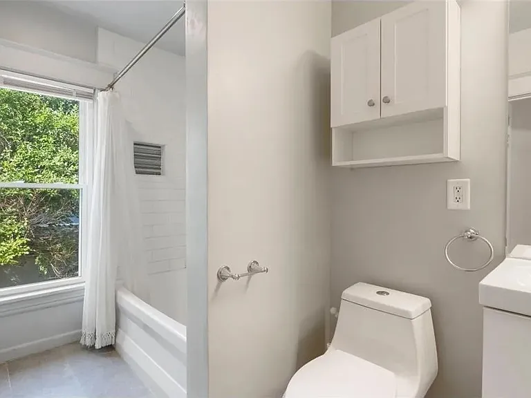 2704 Aldrich Ave S #2 — Photo 4