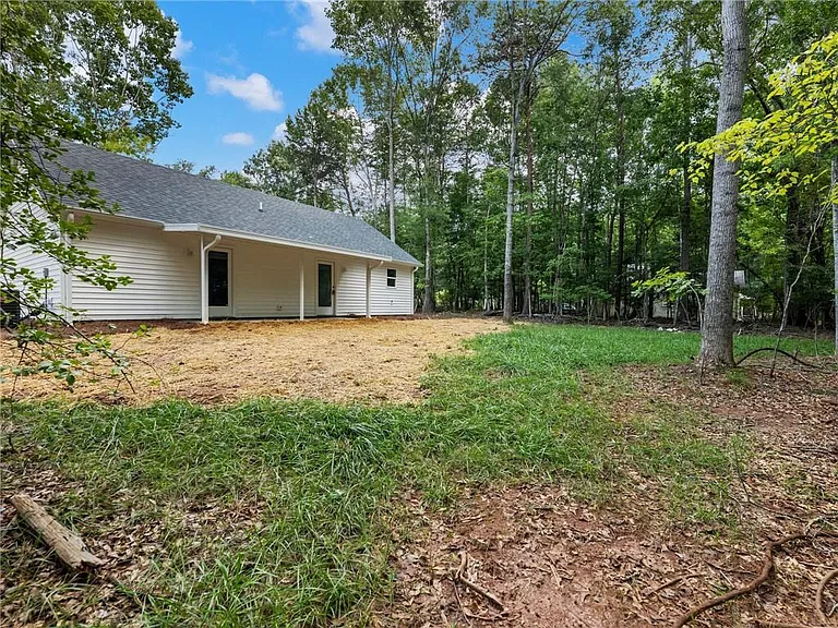 8079 Beachwood Dr — Photo 29