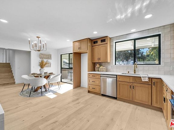 4th image of 15515 La Moine St
