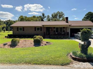 123 Hiatt Rd, Thomasville, NC 27360