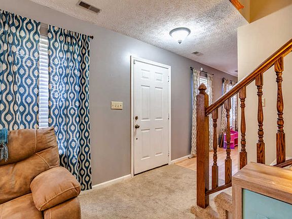 5th image of 9913 Lani Ln