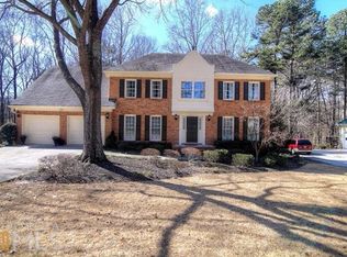 223 Jamestown Ct, Lilburn, GA 30047