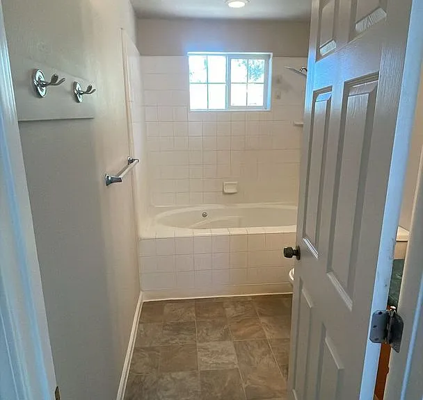 2120 Country Club Dr #22 — Photo 10