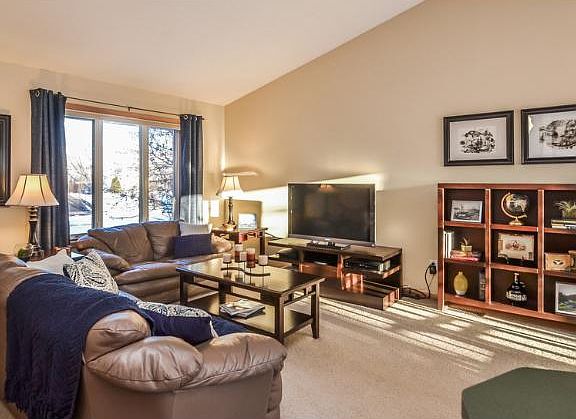3rd image of 5993 Forest Boulevard Trl