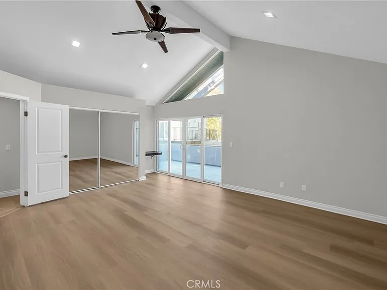 4642 Poe Ave — Photo 21